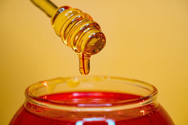 8 Honey Secrets For a Healthy Gut, Great Skin, and Supermodel Hair