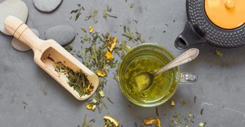 7 Ingredients I Add To My Green Tea Every Morning