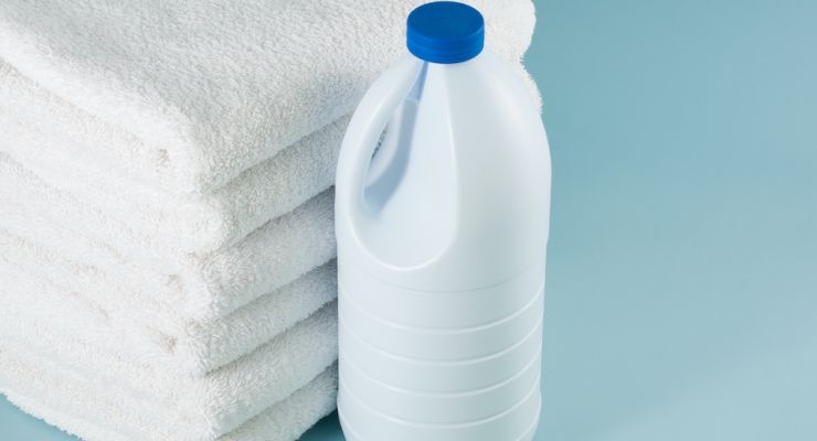 6 Reasons To Stop Using Bleach And Do This Instead